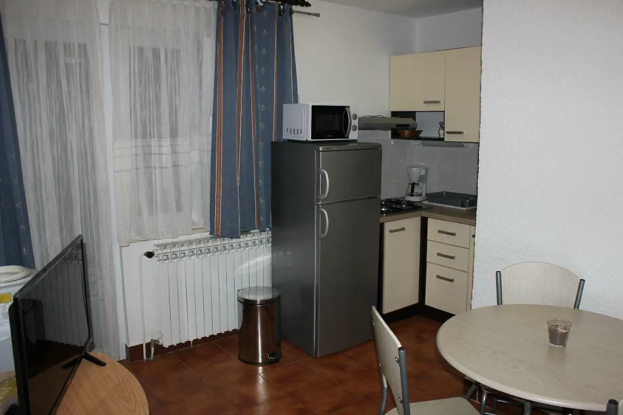 Apartments Hella Vir